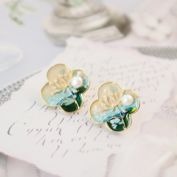 Misty Petal Drop